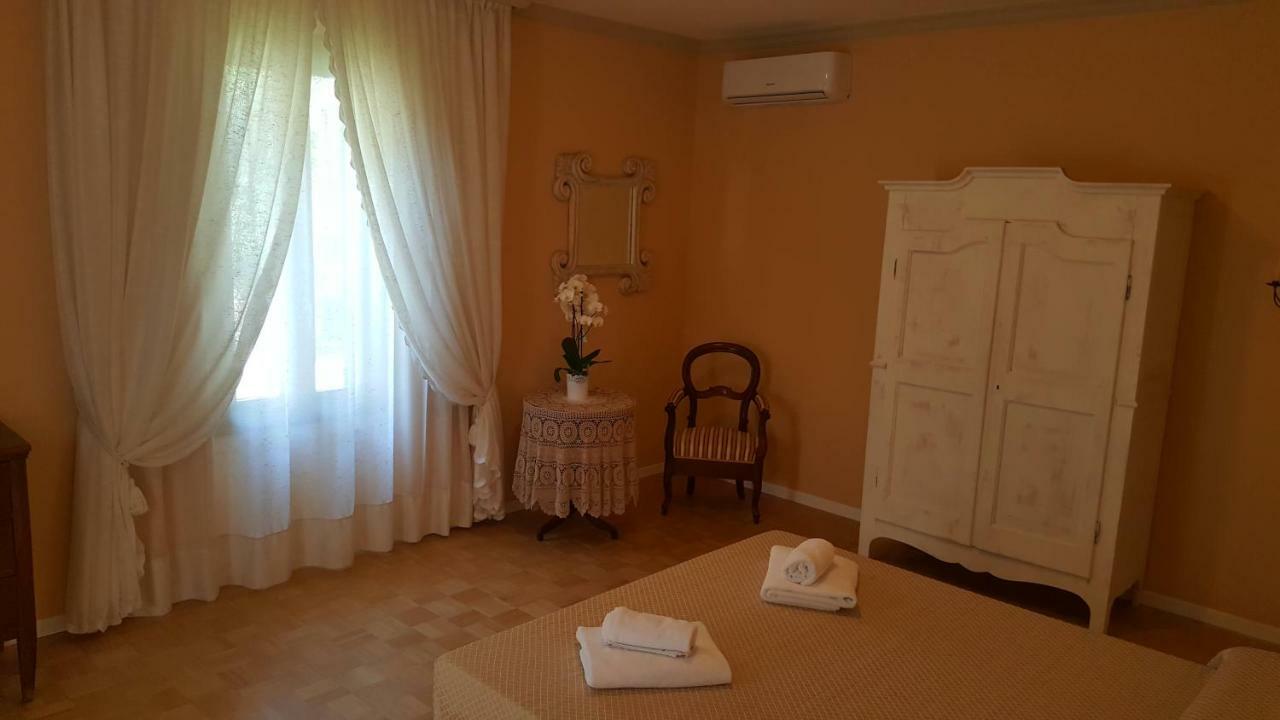 B&B Villa Fiorini Moniga del Garda Exterior photo